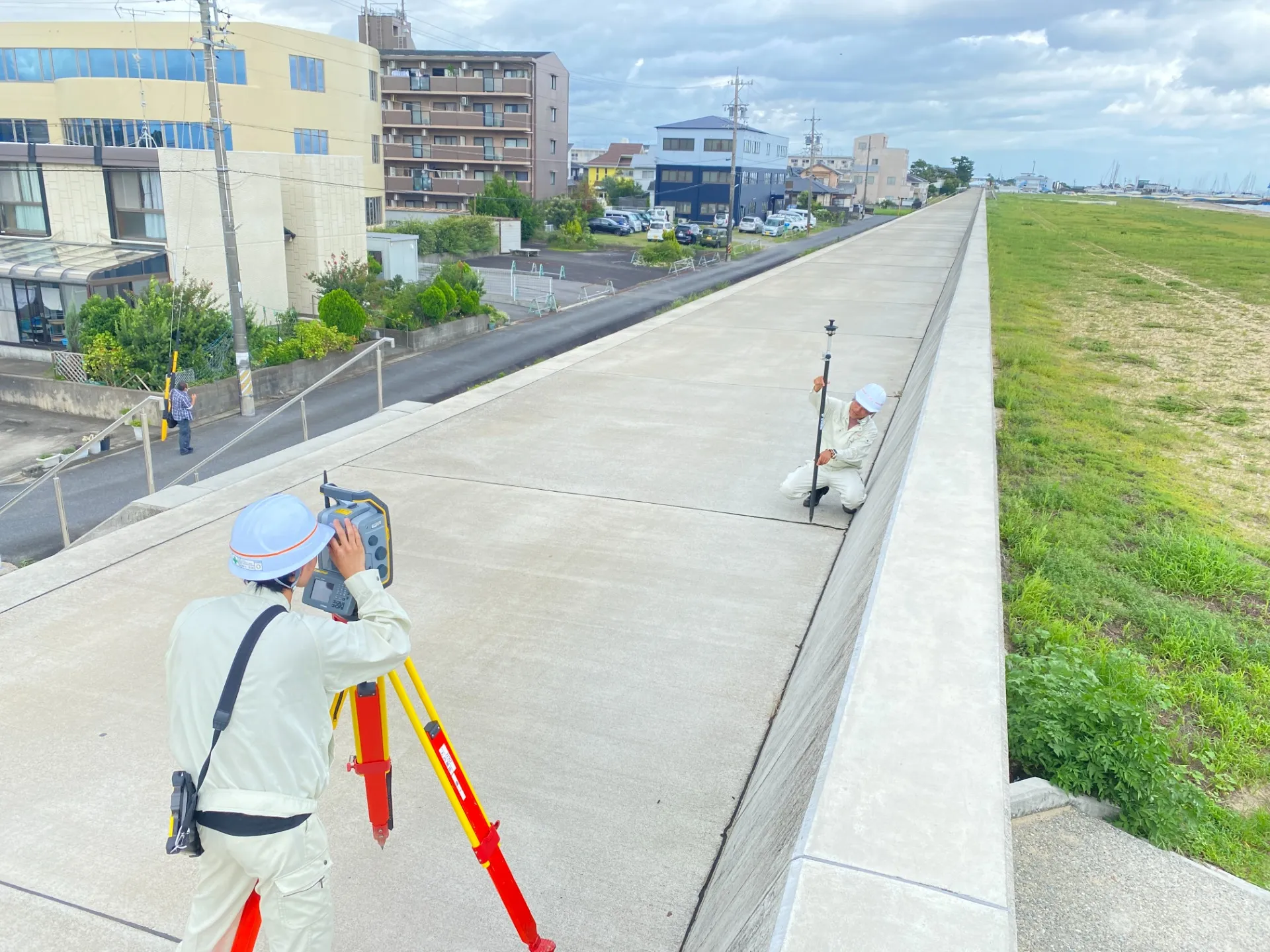 トランシットとは？測量業界の重要な役割を解説